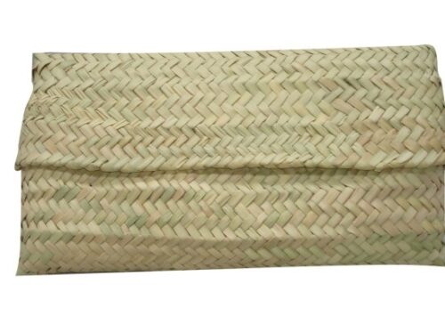 Clutche retangular, em palma natural