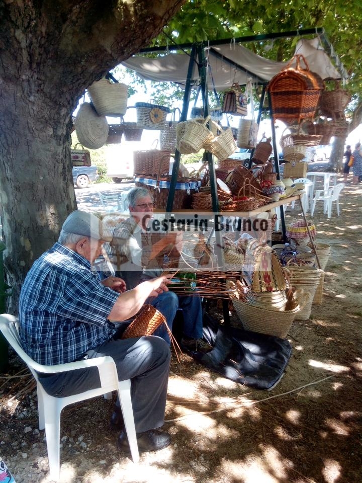 Eventos e Feiras - Demonstração de fabrico de artesanato em vime